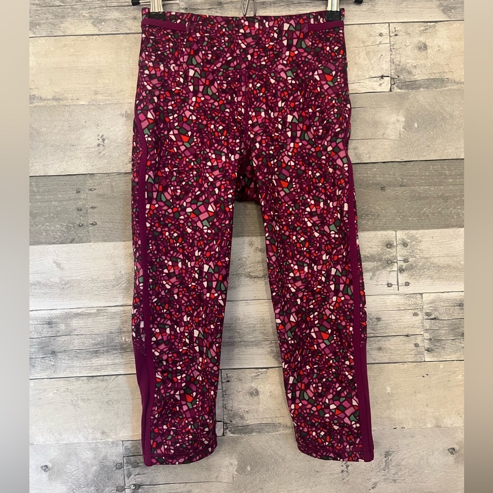 LULULEMON Crop Legging Sz 2